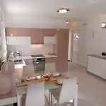 Mali San Apartman