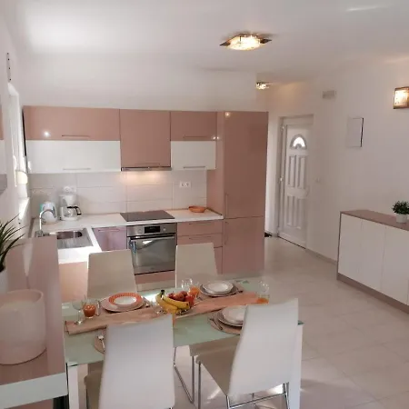 Mali San Apartment